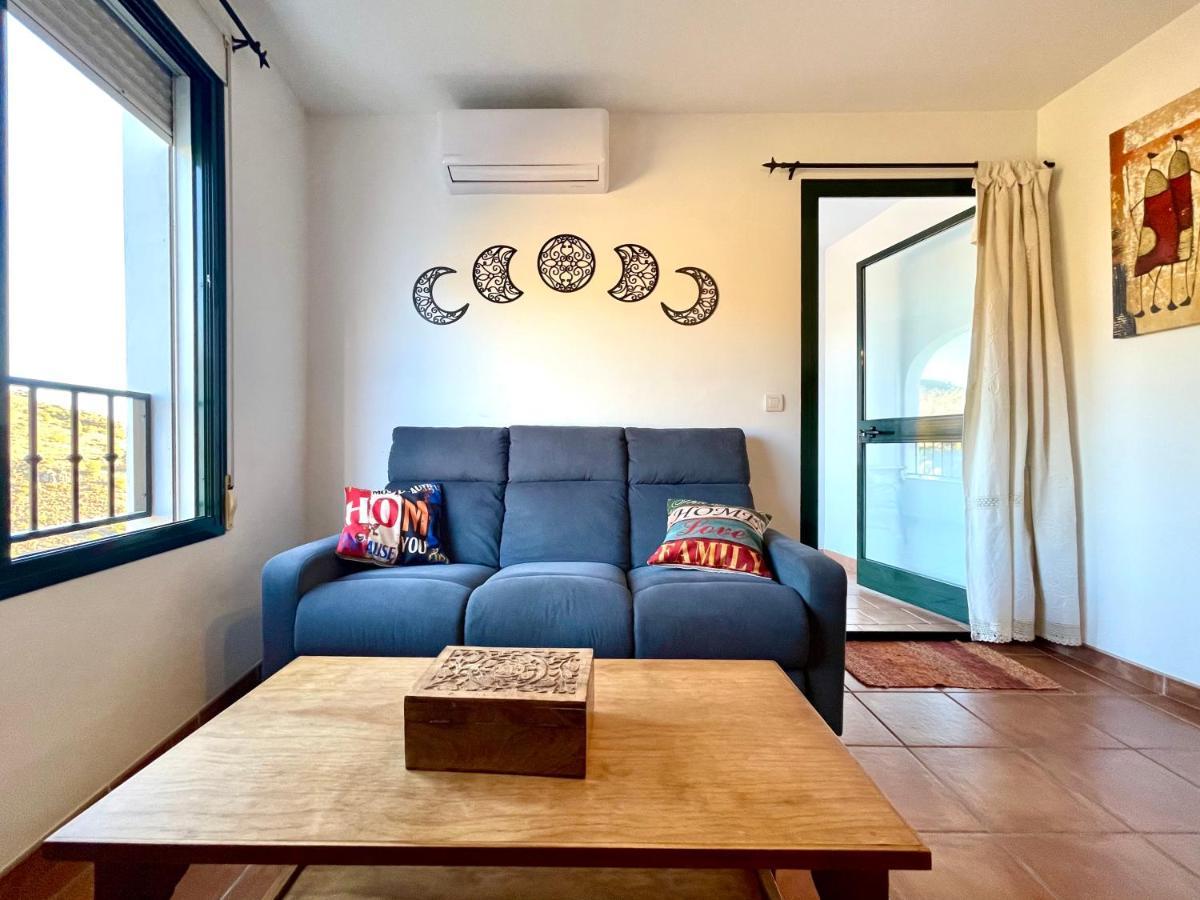Apartamentos Axarquia , Frigiliana, Terraza Privada Con Vistas A La Montana Rio Y Al Mar Esterno foto