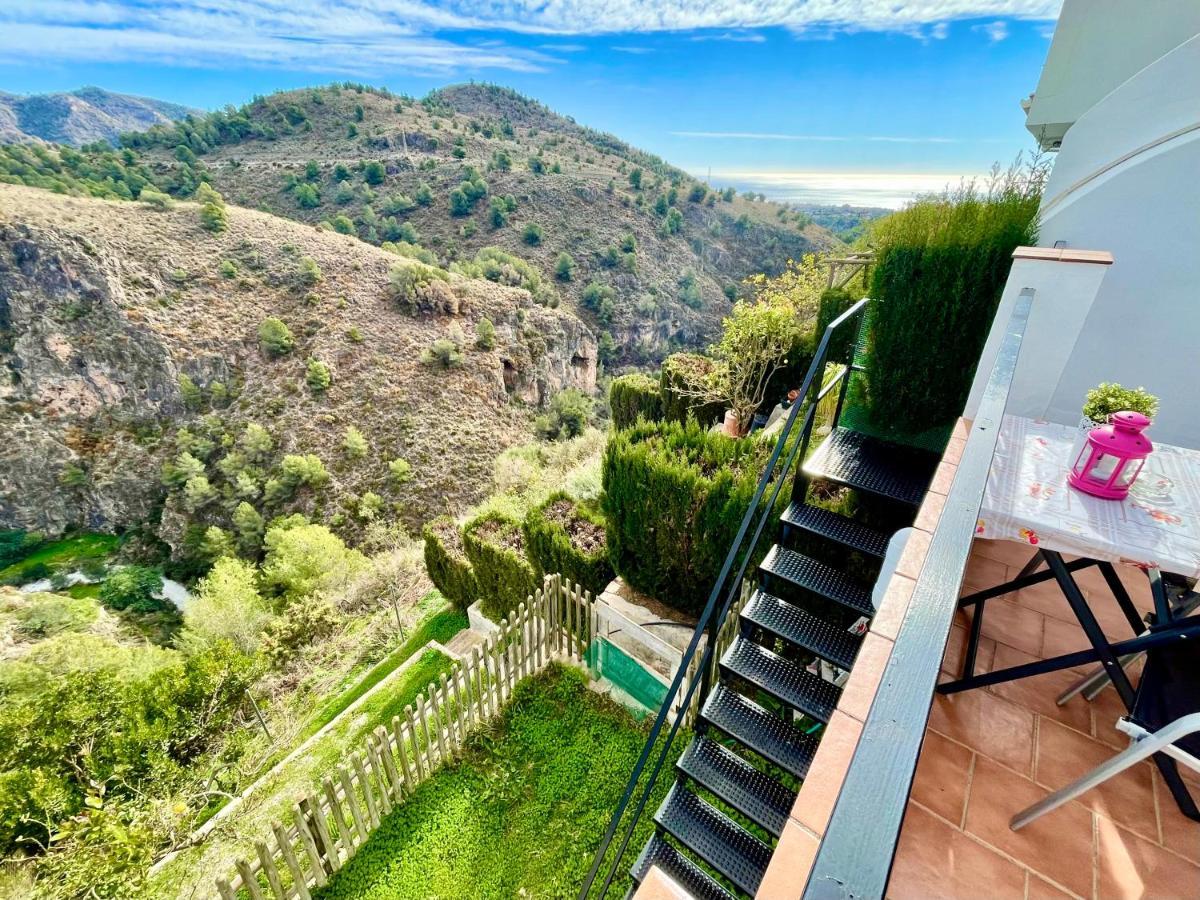 Apartamentos Axarquia , Frigiliana, Terraza Privada Con Vistas A La Montana Rio Y Al Mar Esterno foto
